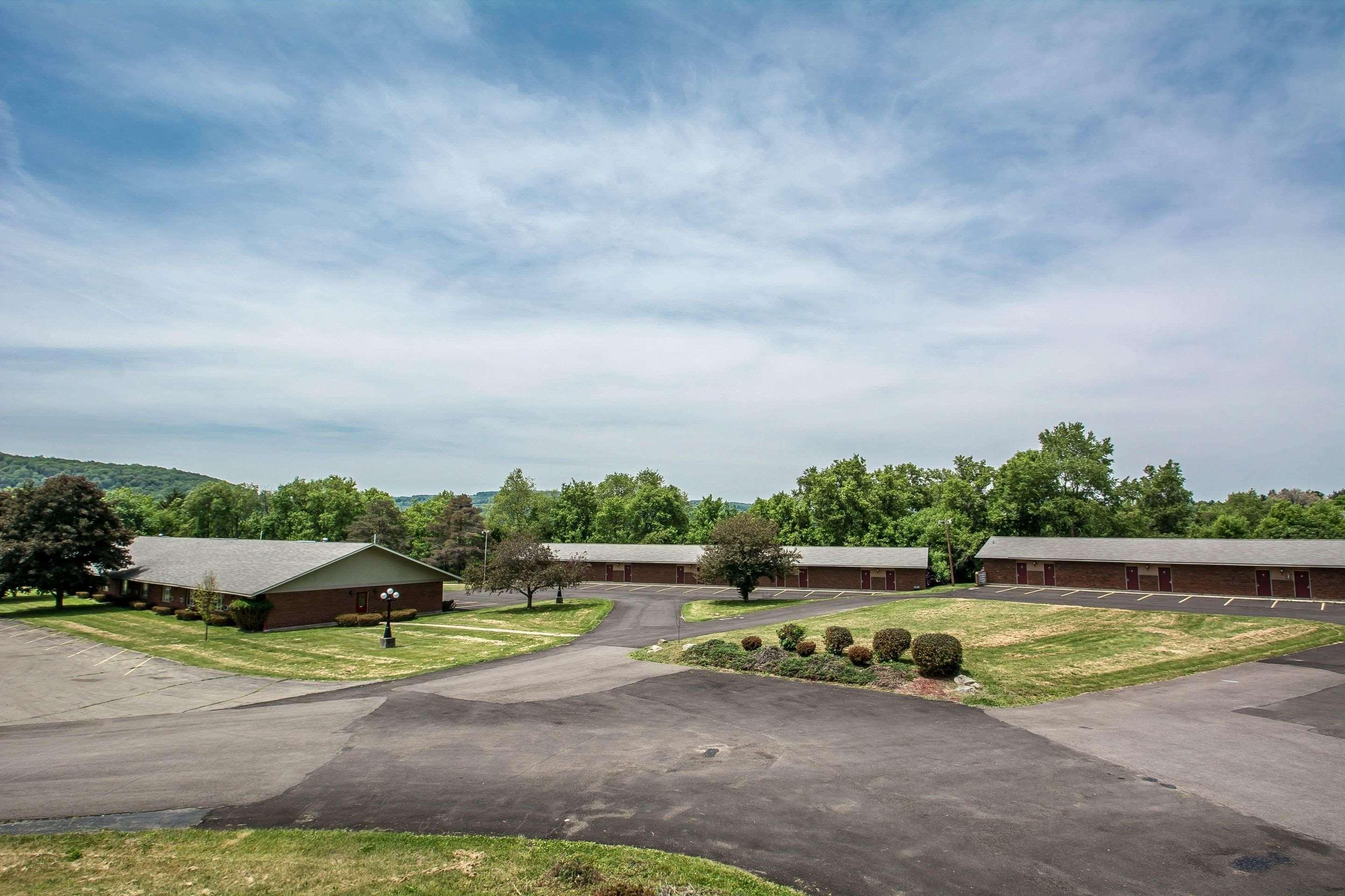 Econo Lodge Hornell Exterior photo